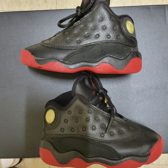 Shoes - Picture 2 of 5